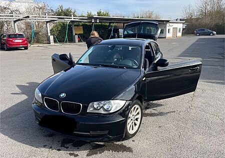 BMW 118d Coupé - TÜV NEU 8-fach bereift