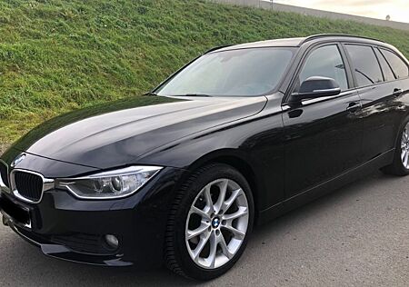 BMW 318d Touring // F31 // Automatik + AHK + Navi