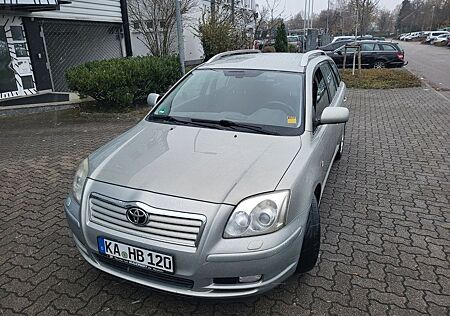 Toyota Avensis Kombi 1.8 MIT KLIMAANLAGE