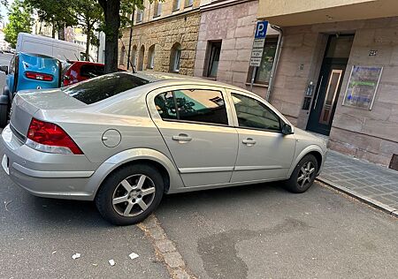 Opel Astra H 1.6 Limousine, wenig km, scheckheftgepf.