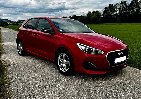 Hyundai i30 1.0 T-GDI Passion, 8-Fach bereift auf Alu