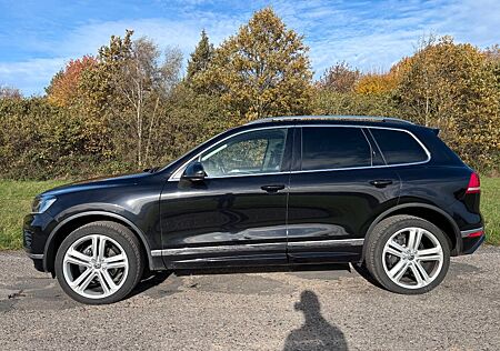 VW Touareg Volkswagen 3.0 V6 TDI SCR Tip BMT BlueMot AHK Pano