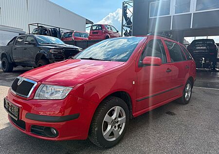 Skoda Fabia Combi Elegance*Scheckheft gepflegt*