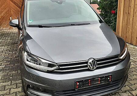 VW Touran Volkswagen 1.8TSI DSG Highline LED ACC PDC AHK