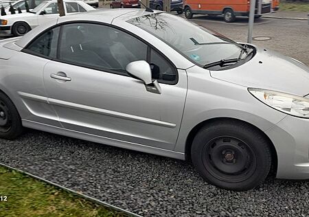 Peugeot 207 CC Roland Garros 120 Automatik Roland Garros