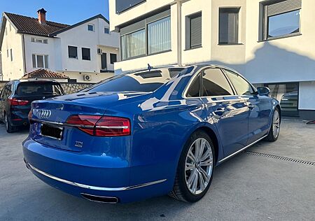 Audi A8 4.2 TDI clean diesel tiptronic quattro -