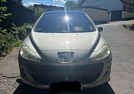 Peugeot 308 2.0HDi 136 PS