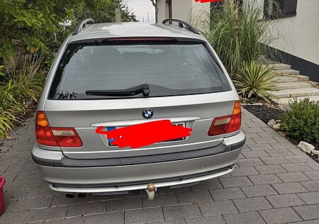 BMW 330i Touring E46