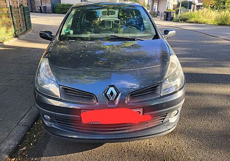 Renault Clio III 1.2 16V 55kW