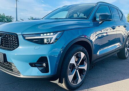 Volvo XC 40 XC40 B3 Plus Dark AHK Pano ACC Pilot Navi 360°