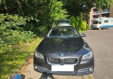 BMW 530d xDrive Touring A Luxury Line Luxury Line