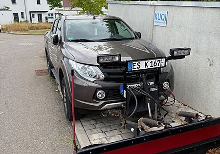 Mitsubishi L200 Schneepflug Winterdienst