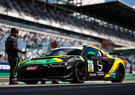 Audi R8 LMS GT4