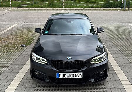 BMW 220d - Vollausstattung - M-Paket - Gepfelgt