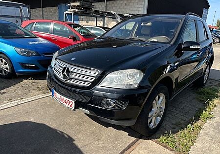 Mercedes-Benz ML 280 CDI*TÜV4/25*LEDER*AUTOMATIK*SCHIEBEDACH*