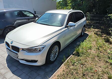 BMW 320d Touring Luxury Line Luxury Line