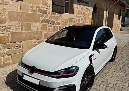 VW Golf Volkswagen 2.0DSG GTI Performance/APR/StdHz/ACC/DCC/RK