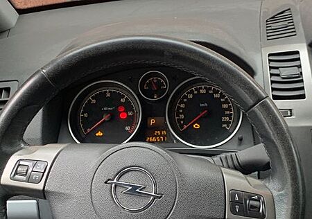 Opel Zafira 1.9 CDTI Sport 110kW Automatik Sport opc