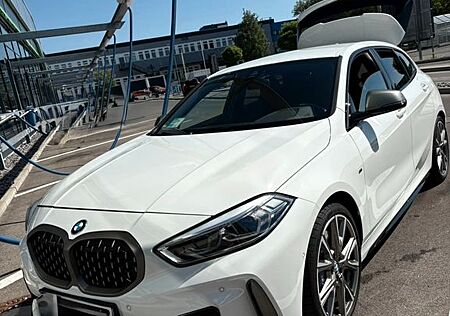 BMW M135i xDrive | M-Sportsitze | Parkassistent