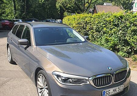 BMW 540d xDrive Touring A -STHZ, Harman, AHK, M-Pake