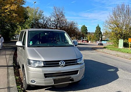 VW T5 Multivan Volkswagen Allrad Automatik 7Sitze, 8Reifen