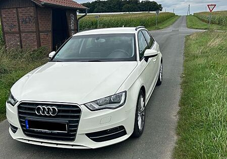 Audi A3 1.4 TFSI Attraction Sportback Attraction