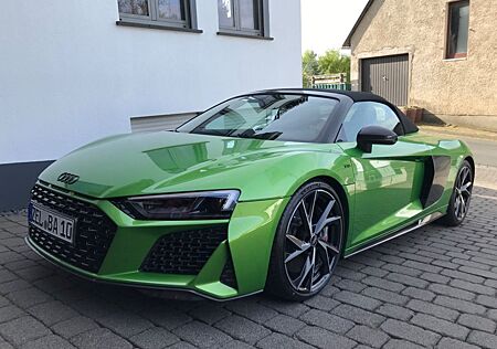 Audi R8 Spyder V10 5.2 FSI quattro performance UNIKAT