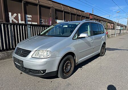VW Touran gebraucht kaufen VW Touran Volkswagen 2.0 TDI Highline