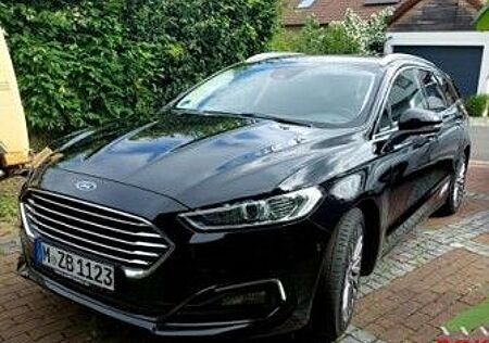 Ford Mondeo Titanium Winter-Paket SHZ Ambiente Navi