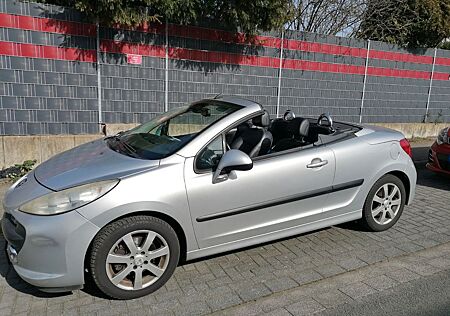 Peugeot 207 CC (Cabrio) Vollleder, Sitzheizung, Alufelge