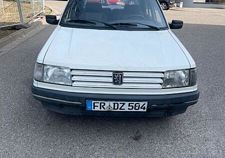 Peugeot 309