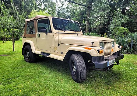 Jeep Wrangler YJ Sahara 4,2L