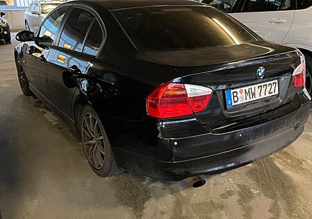 BMW 318i - Bequem und Sparsam