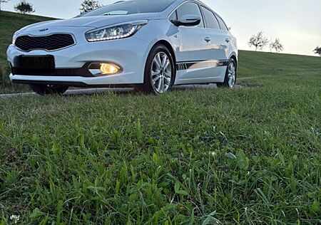 Kia Cee'd Sportswagon 1.6 CRDi 128 Platinum Edit...