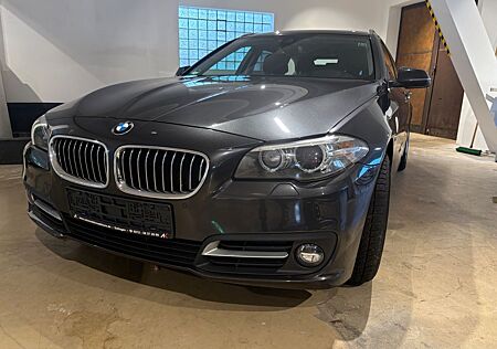 BMW 525d Touring Leder Navi Xenon PANORAMA