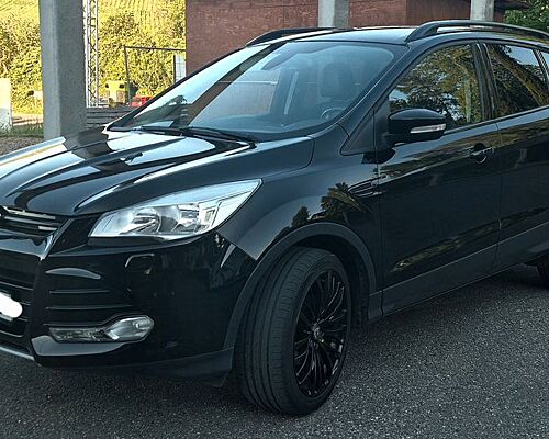 Ford Kuga 1,6 EcoBoost 2x4 110kW Titanium ,AHK