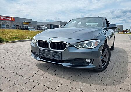 BMW 318 d,AUTOM,1JAHR GARANTIE,LEDER,NAVI,XENON,PDC