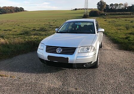 VW Passat gebraucht kaufen VW Passat Volkswagen 3B Trendline 2.0 Benziner