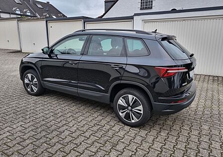 Skoda Karoq 1.0l TSI TOUR TOUR