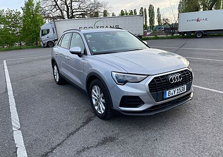 Audi Q3 * 360° * Panorama Schiebedach * ACC *