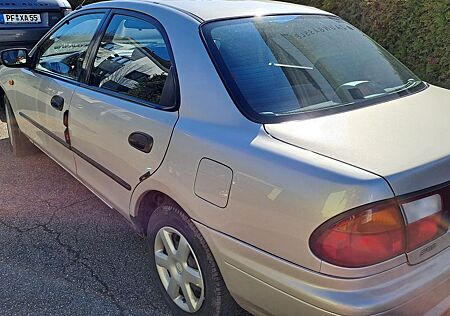 Mazda 323 F 1.5 141000 Km(!), GaWa, 2. Hd., f. Anfänge