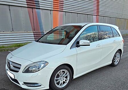 Mercedes-Benz B 200 -*Navi*Xenon*Parkassistent*