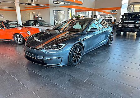 Tesla Model S Plaid großer Autopilot