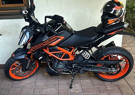 KTM Duke 125 2023