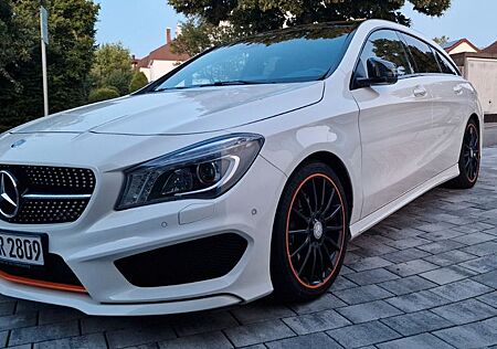 Mercedes-Benz CLA 250 Shooting Brake DCT 4MATIC Orange Art
