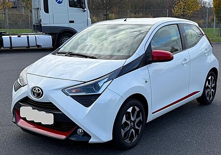 Toyota Aygo (X) Aygo (X) 1,0-l-VVT-i x-play