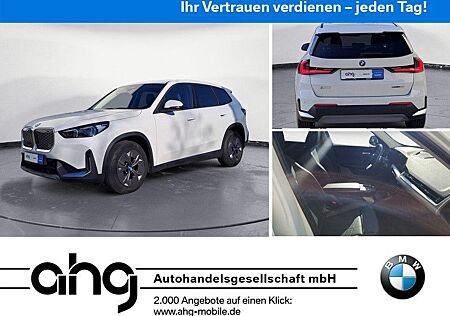 BMW iX1 eDrive20 Panorama Glasdach Komfortzugang Ada
