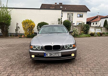 BMW 520i -