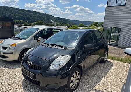 Toyota Yaris Cool