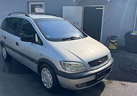 Opel Zafira 1.8 16V Selection